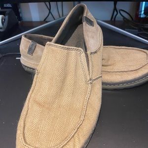 Mens size 10 Teva casual canvas shoe